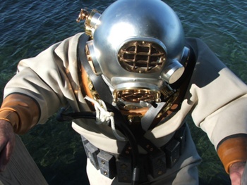 DESCO 29134A Commercial Diving Helmet