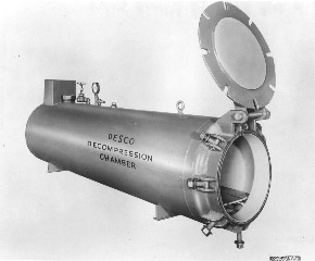 DESCO decompression Chamber