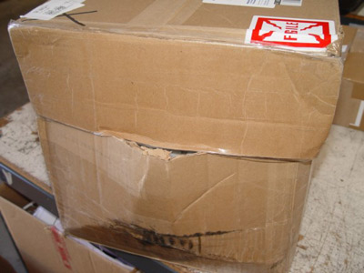 Damaged Box during shipping of air hat